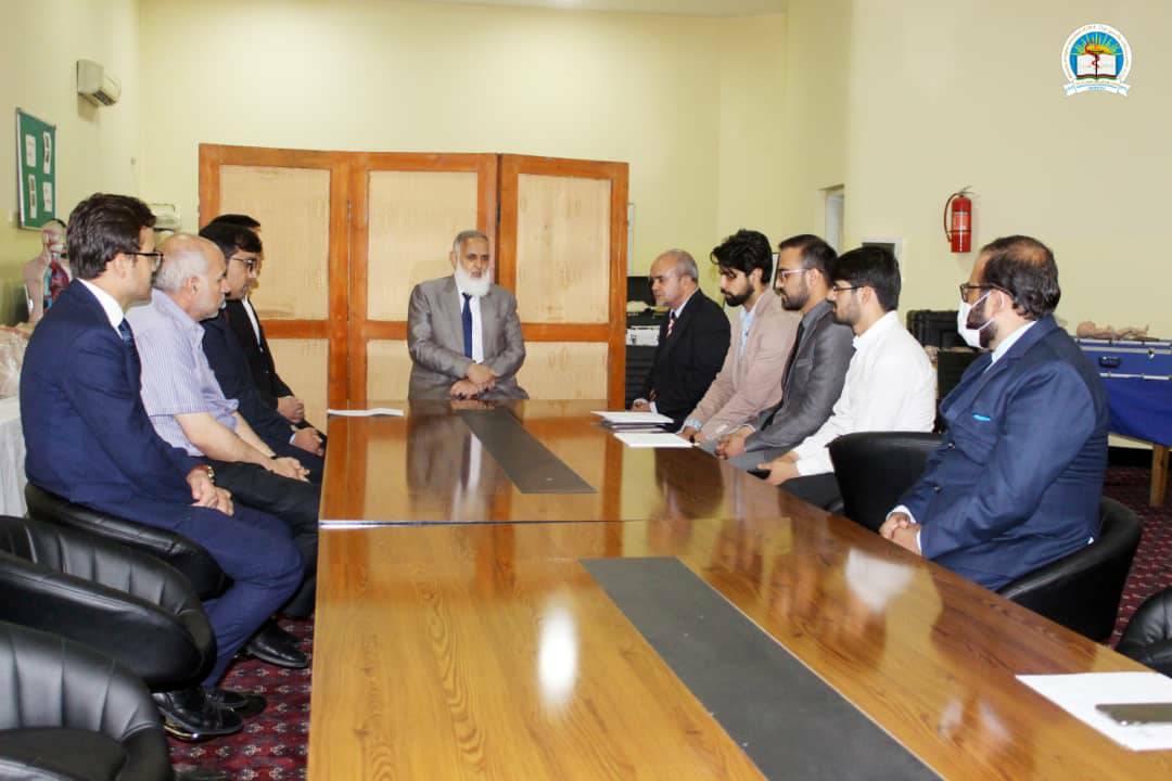 توزیع تصدیق نامه‌های ورکشاپ آموزشی تدریس مبتنی برنتایج و آموزش محصل محور(OBE-SCL) در پوهنتون علوم طبی کابل ابوعلی ابن‌سینا