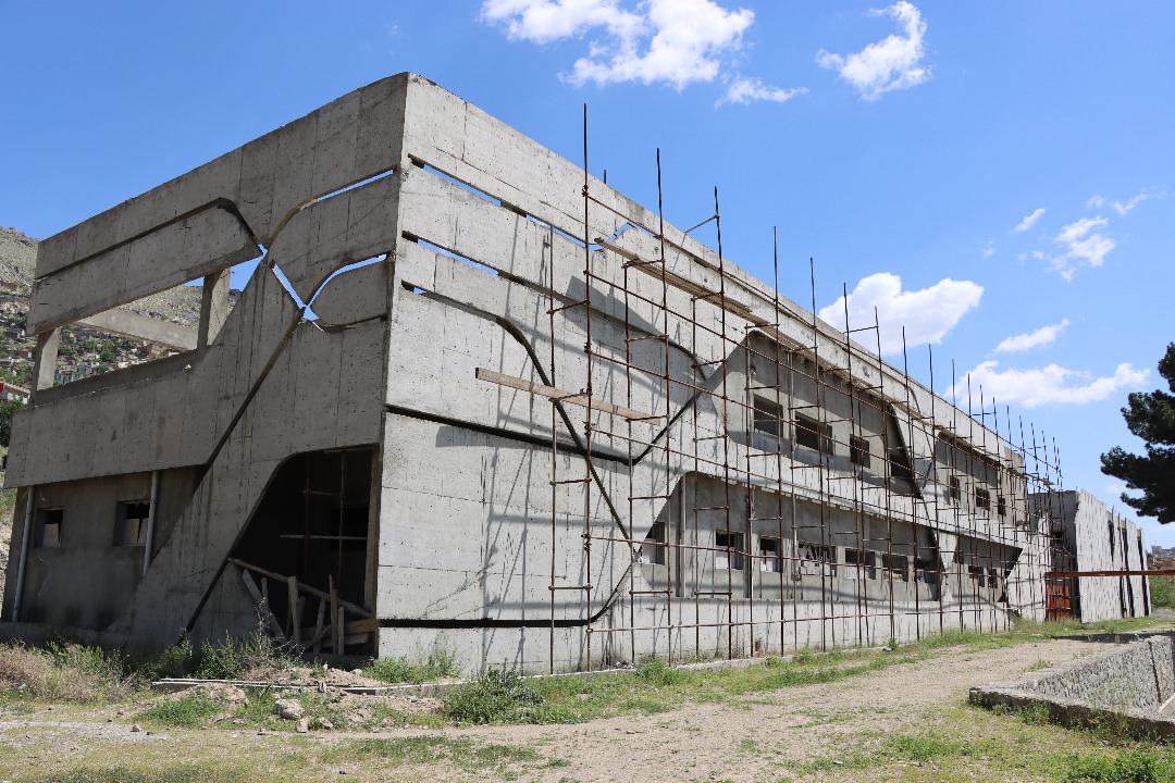 کار پروژه مرکز ملی تشخیص و تداوی امراض سرطانی ۲۵۰ بستر به ارزش ۴۲۹ میلیون افغانی اغاز شد 